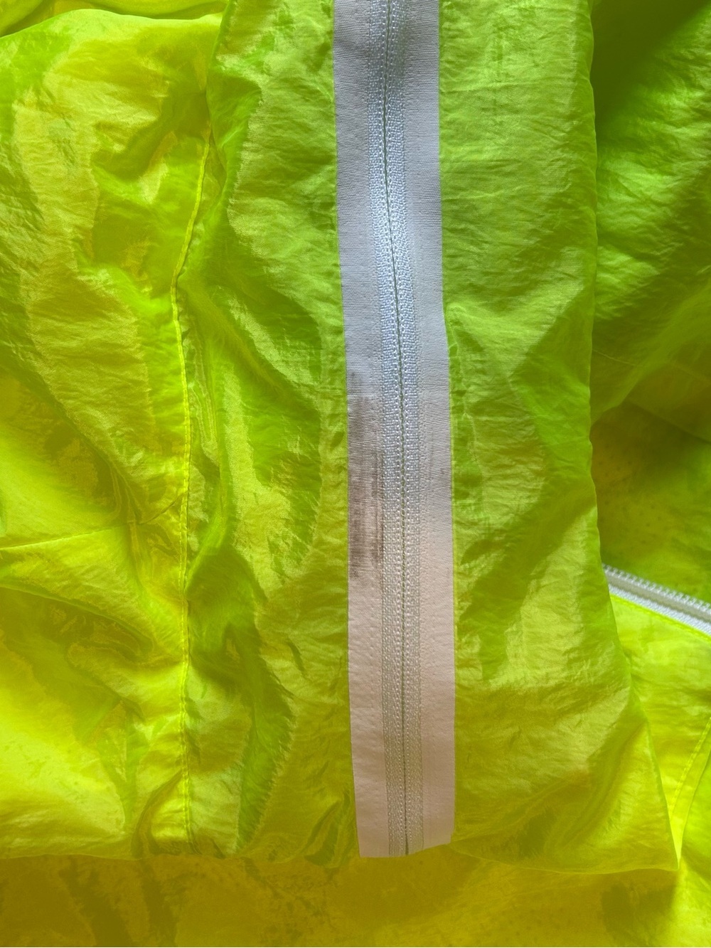 Nike Aeroshield Running Jacket Volt Yellow Hidden Hood Women’s M - Picture 16 of 16